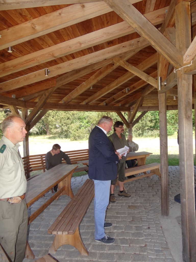 15 jhriges Bestehen des Schulungs- und Informationszentrums Wald und Moor im Naturschutzgebiet Ribnitzer Groes Moor in Ribnitz-Damgarten, Ortsteil Neuheide in Mecklenburg-Vorpommern mit Festakt, einer Kremserfahrt und Jubilumswanderung. Foto: Eckart Kreitlow