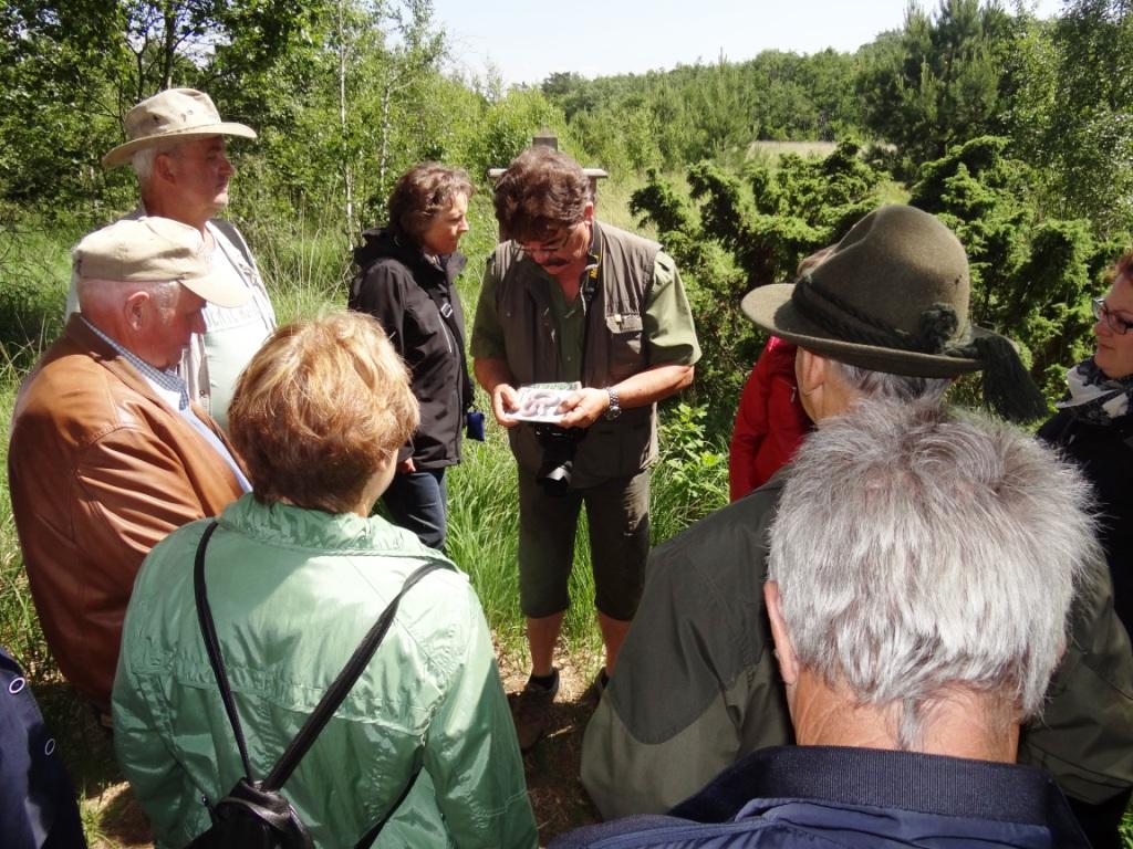 15 jhriges Bestehen des Schulungs- und Informationszentrums Wald und Moor im Naturschutzgebiet Ribnitzer Groes Moor in Ribnitz-Damgarten, Ortsteil Neuheide in Mecklenburg-Vorpommern mit Festakt, einer Kremserfahrt und Jubilumswanderung. Foto: Eckart Kreitlow