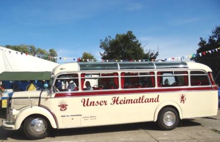 Bilder vom Festumzug aus Anlass des Jubilums 150 Jahre organisierter Sport in der Bernsteinstadt  Ribnitz-Damgarten am 24. August 2013 . Foto: Eckart Kreitlow