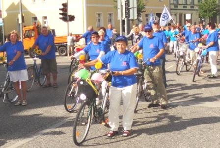 Bilder vom Festumzug aus Anlass des Jubilums 150 Jahre organisierter Sport in der Bernsteinstadt  Ribnitz-Damgarten am 24. August 2013 . Foto: Eckart Kreitlow