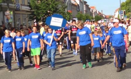 Bilder vom Festumzug aus Anlass des Jubilums 150 Jahre organisierter Sport in der Bernsteinstadt  Ribnitz-Damgarten am 24. August 2013 . Foto: Eckart Kreitlow