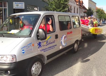 Bilder vom Festumzug aus Anlass des Jubilums 150 Jahre organisierter Sport in der Bernsteinstadt  Ribnitz-Damgarten am 24. August 2013 . Foto: Eckart Kreitlow